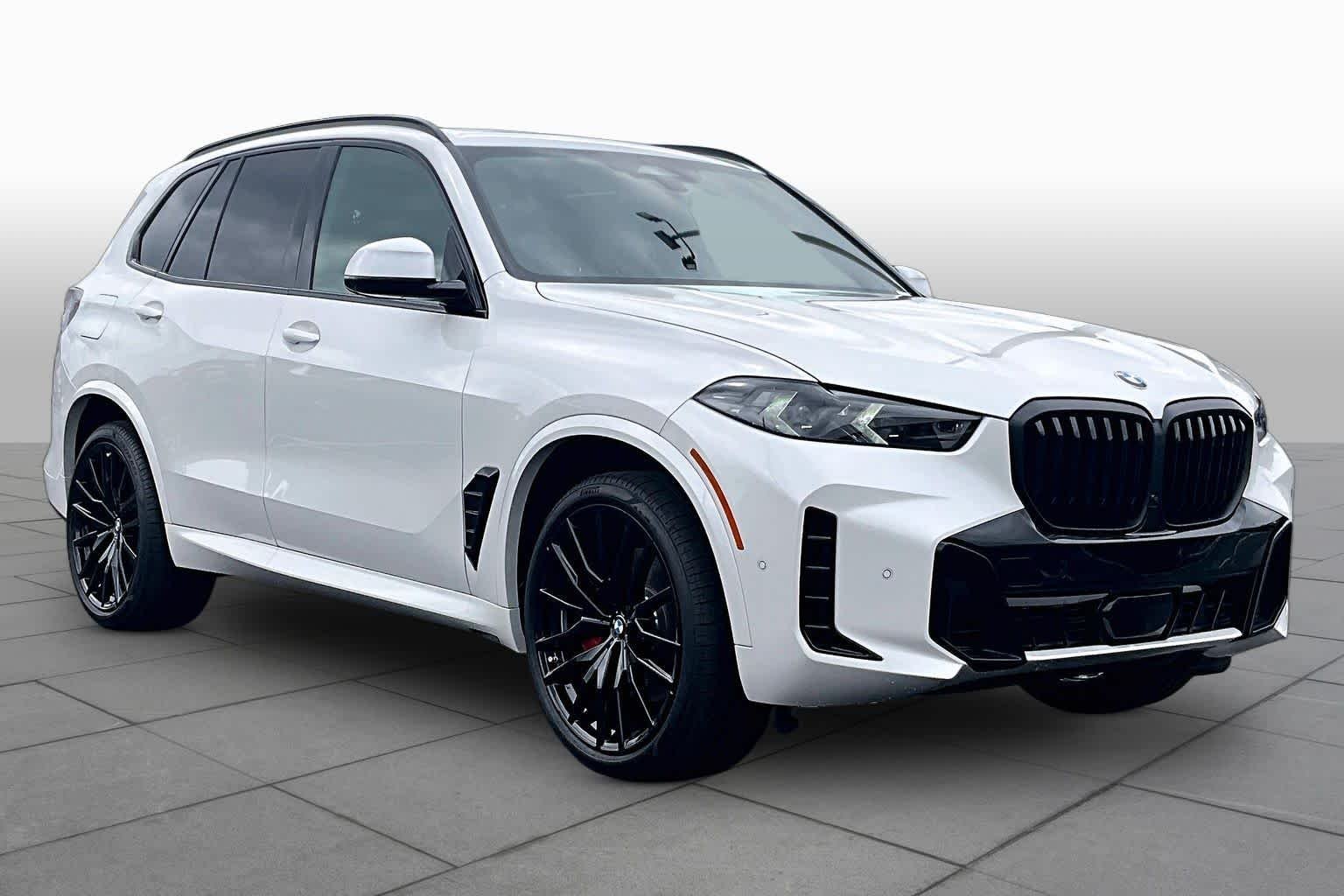 New 2026 Mineral White Metallic BMW sDrive40i image 2