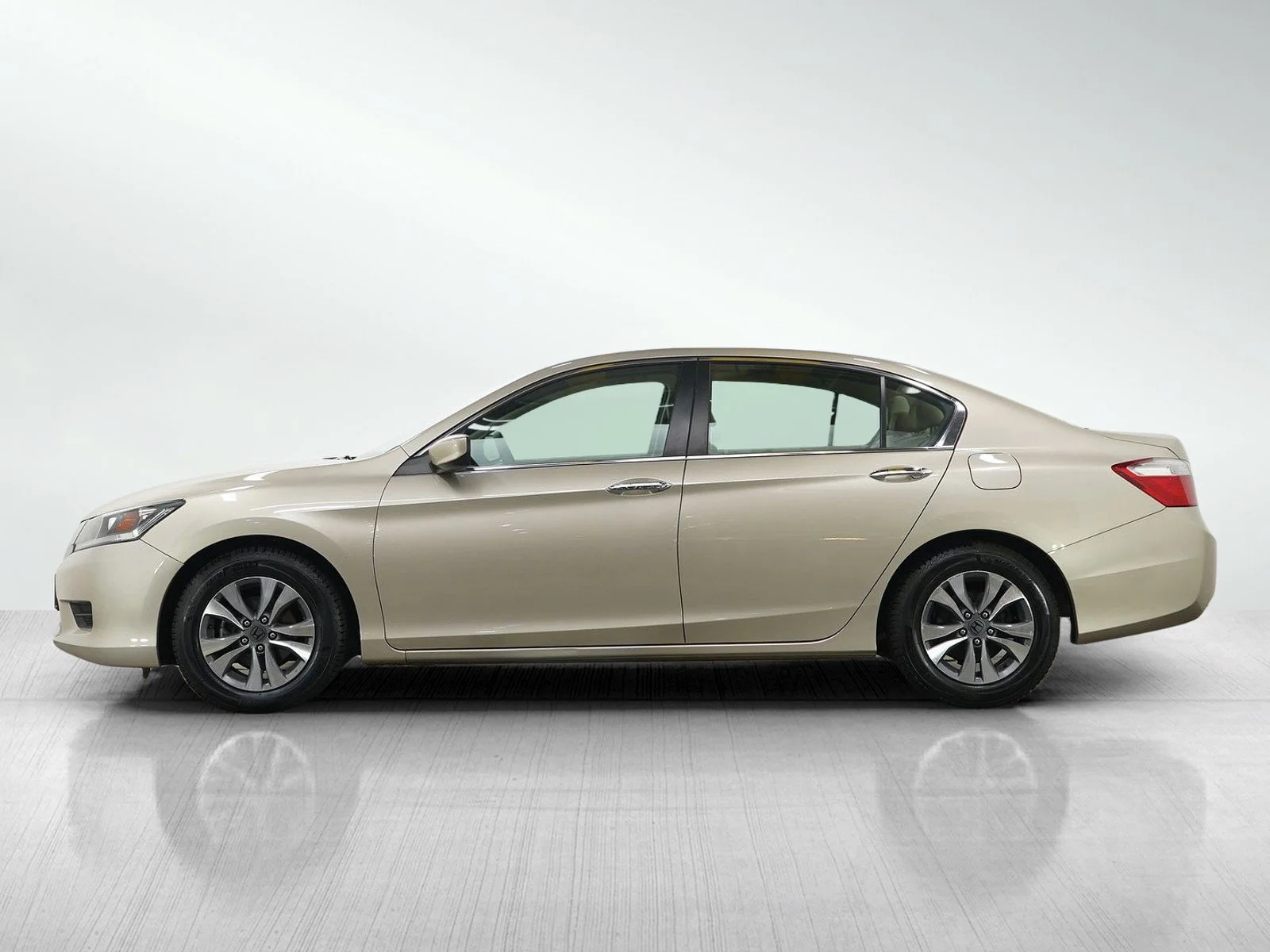 Used 2014 Honda Accord LX with VIN 1HGCR2F33EA220168 for sale in Burnsville, Minnesota