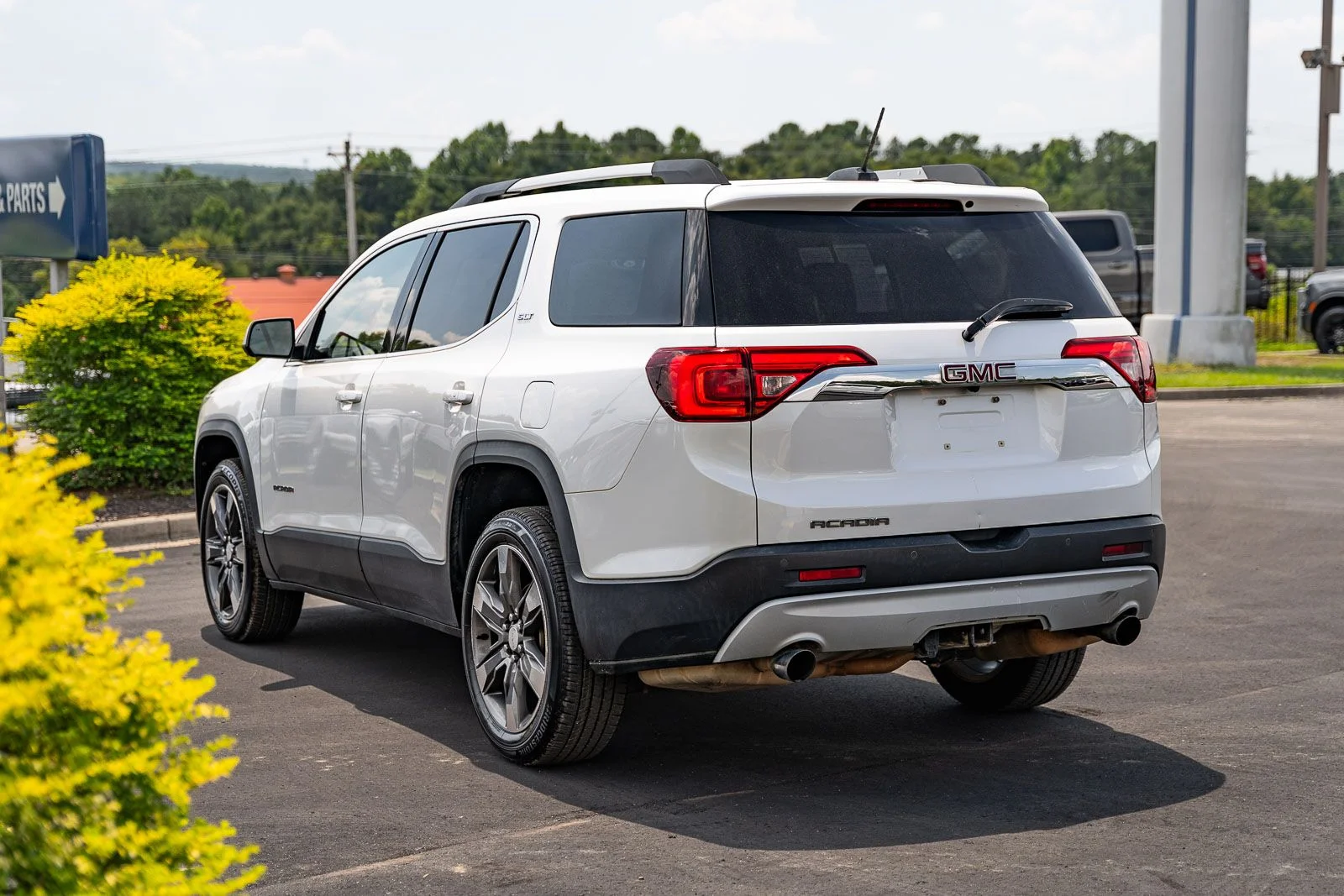 Used 2018 White GMC SLT-2 image 4