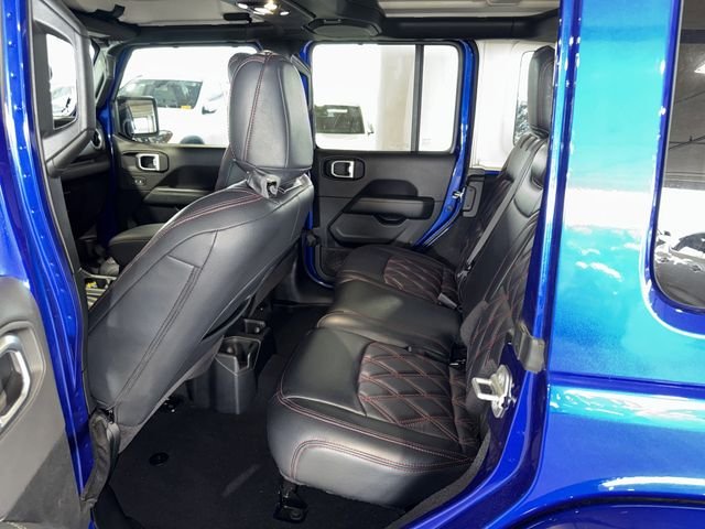 Used 2020 Ocean Blue Metallic Clearcoat Jeep Unlimited Sahara image 15