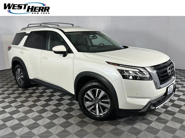 2022 Nissan Pathfinder SL