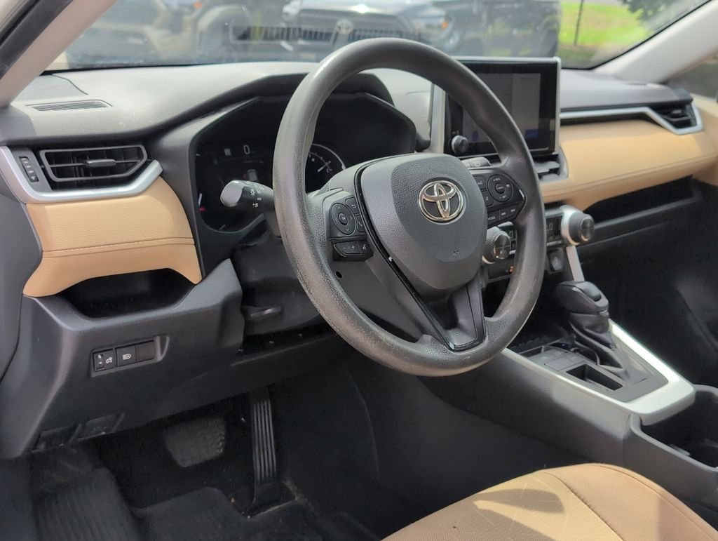 Used 2023 White Toyota XLE image 12
