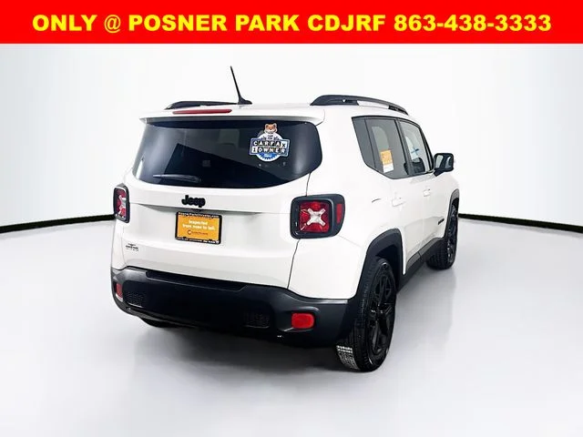 Used 2017 White Jeep Latitude image 7