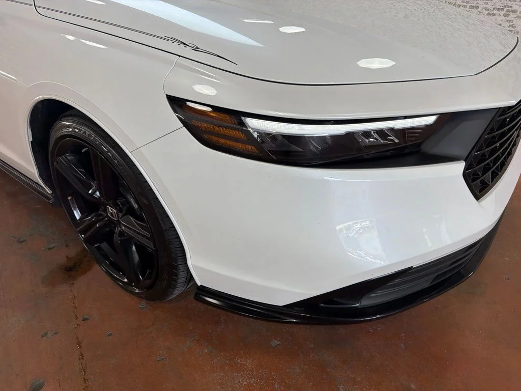 Used 2025 Platinum White Pearl Honda Sport-L image 9
