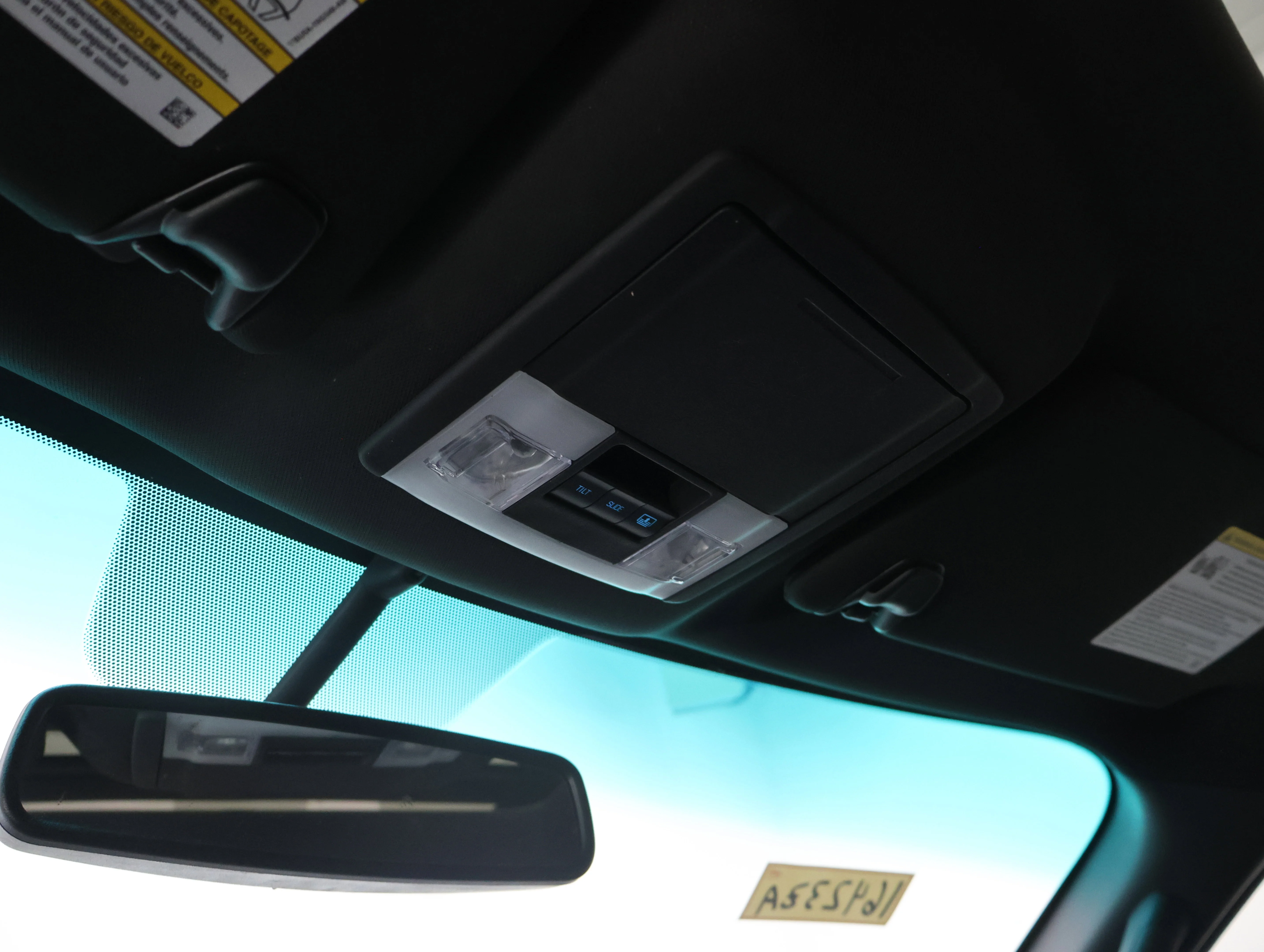 Used 2015 Magnetic Metallic Ford Sport image 12