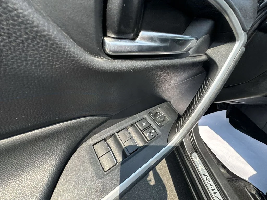 Used 2022 Gray Toyota SE image 19