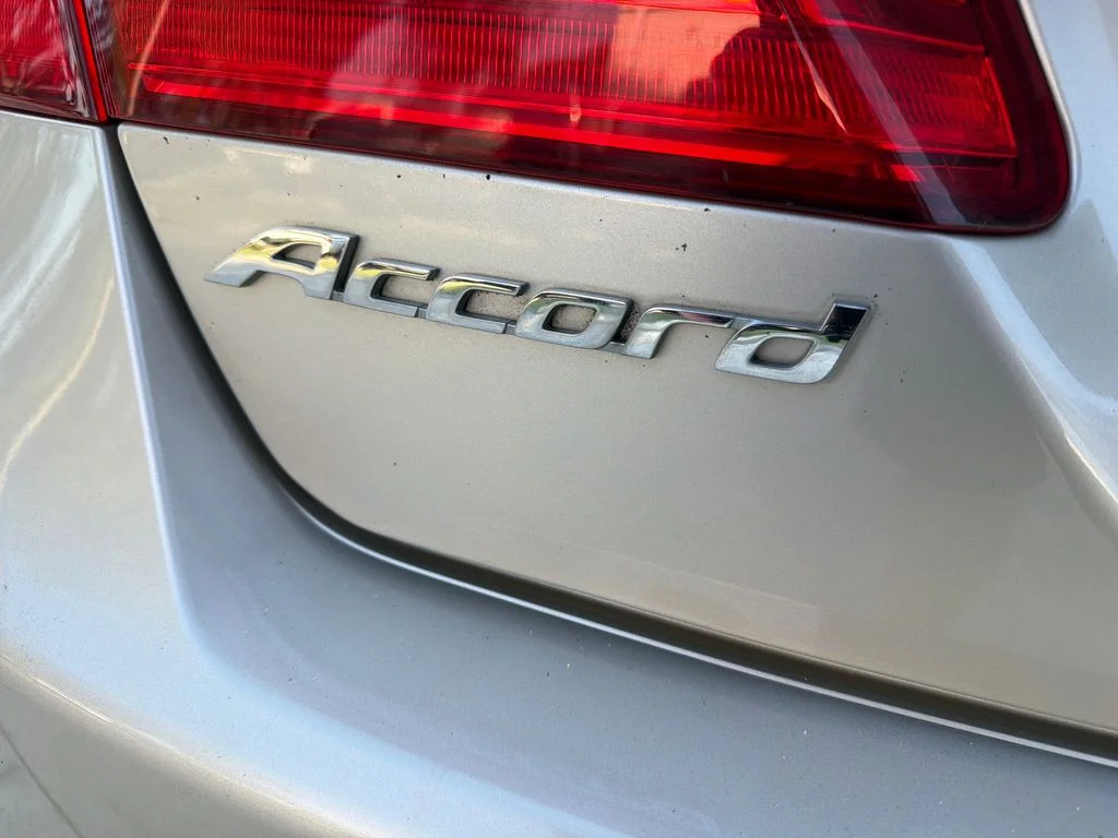 Used 2015 Beige Honda EX-L image 9