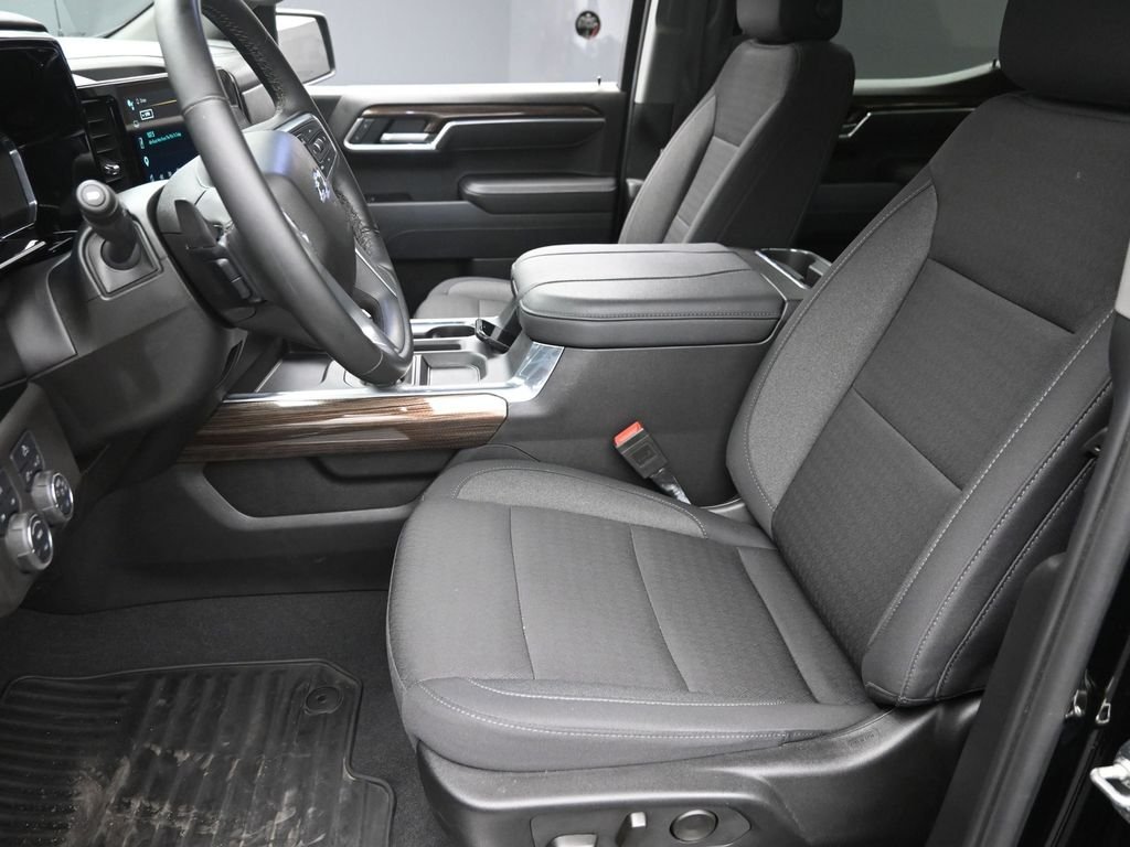 Used 2025 Black Chevrolet RST image 15