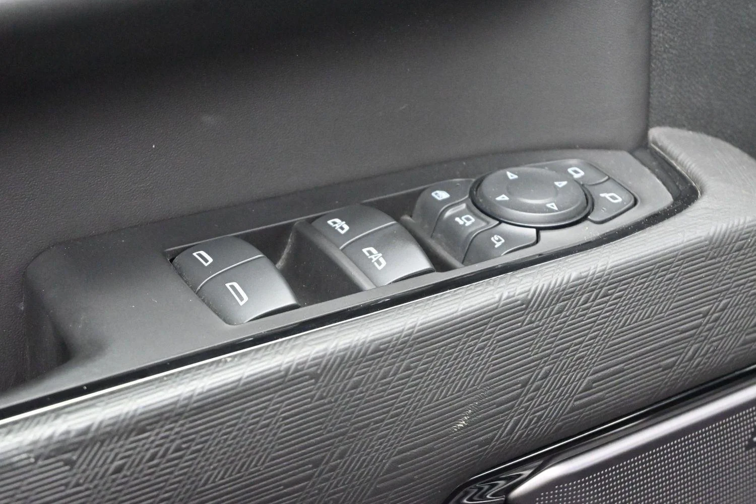Used 2024 Titanium Rush Metallic GMC AT4X image 12