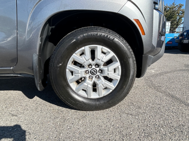 Used 2022 Gray Nissan SV image 13