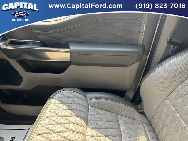 Used 2025 White Ford Platinum image 29