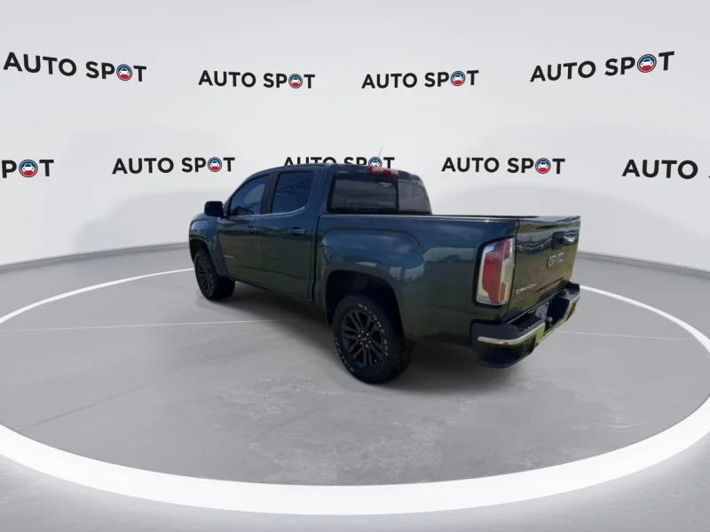 Used 2020 Gray GMC 2WD SLE image 3