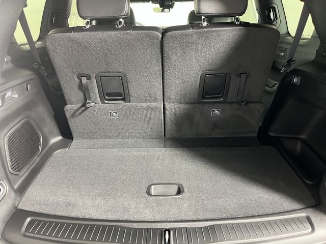 New 2026 Bright White Clear-Coat Exterior Paint Jeep Limited image 10