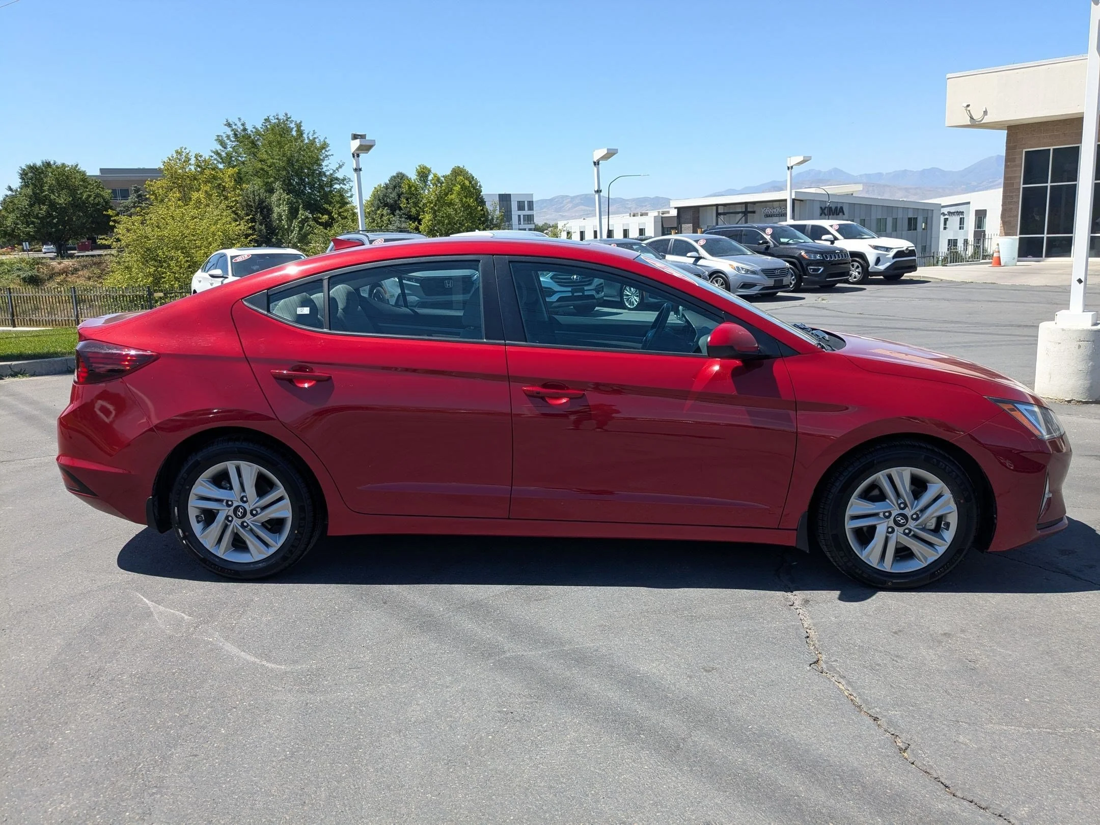 Used 2020 Scarlet Red Pearl Hyundai Value Edition image 6