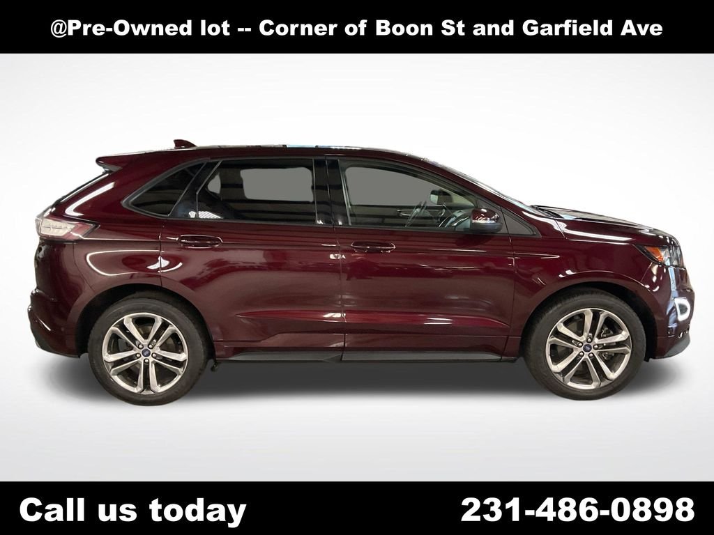 Used 2017 Red Ford Sport image 6