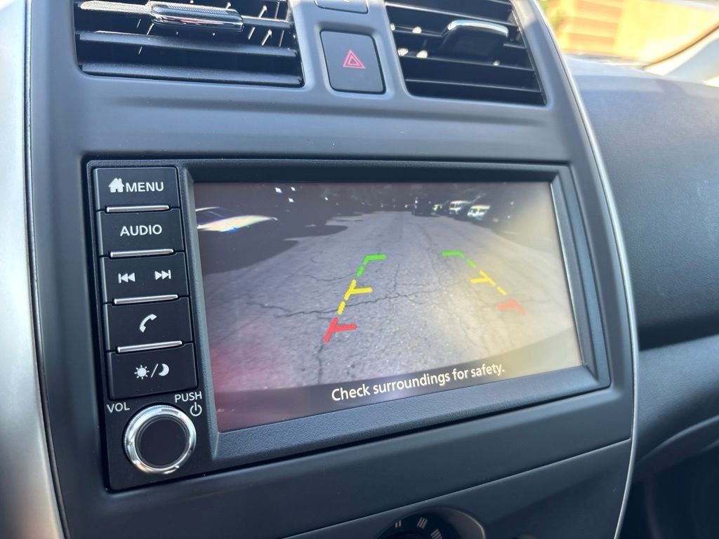 Used 2019 Black Nissan 1.6 SV image 23