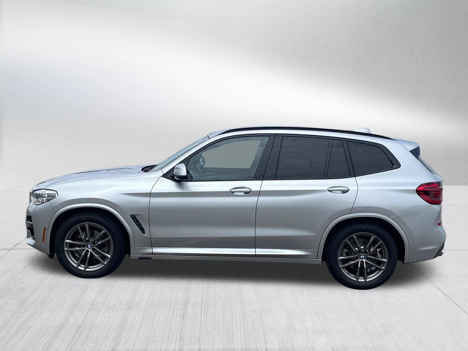 Used 2020 Glacier Silver Metallic BMW xDrive30i image 4
