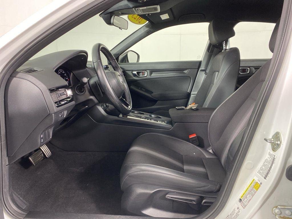 Used 2023 Lunar Silver Metallic Honda Sport image 5