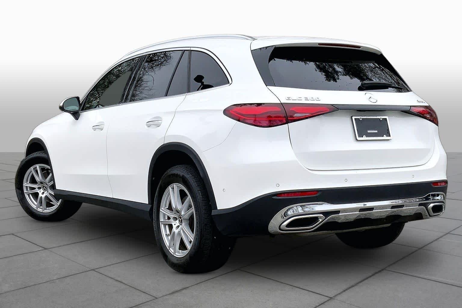 Certified Used 2025 Polar White Mercedes-Benz GLC 300 image 12
