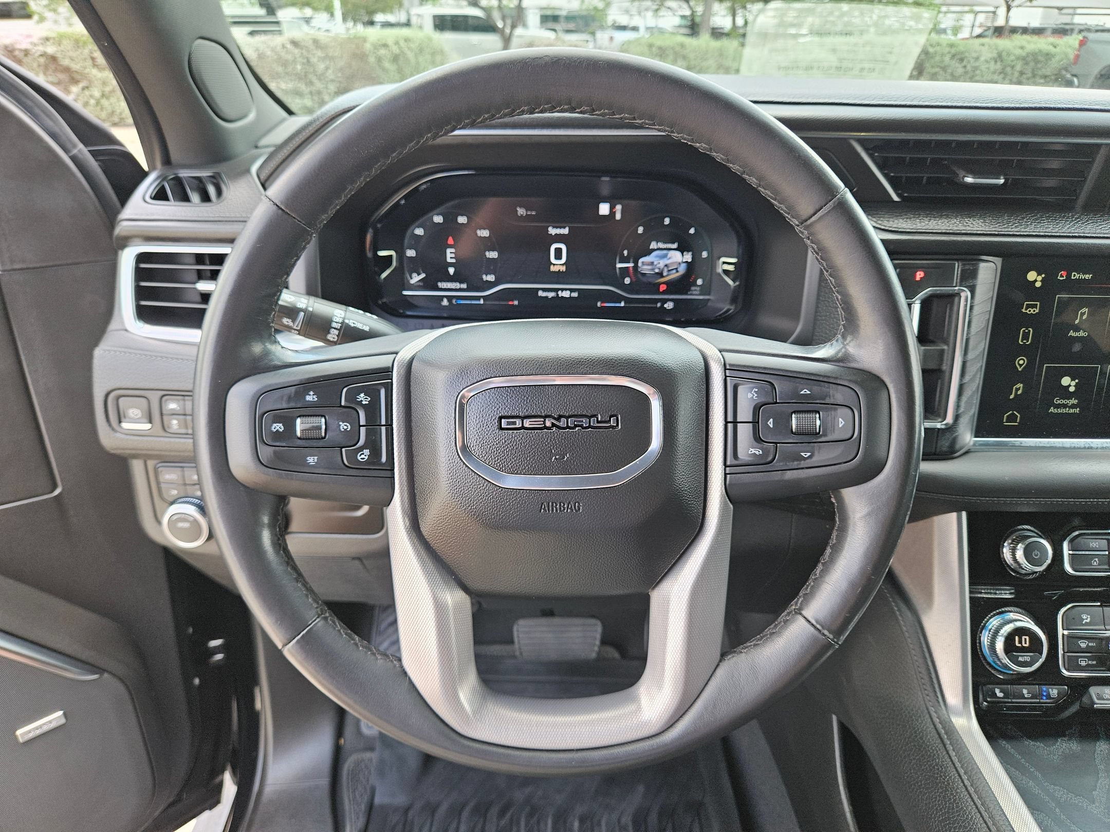 2022 GMC Yukon Denali - Photo 24