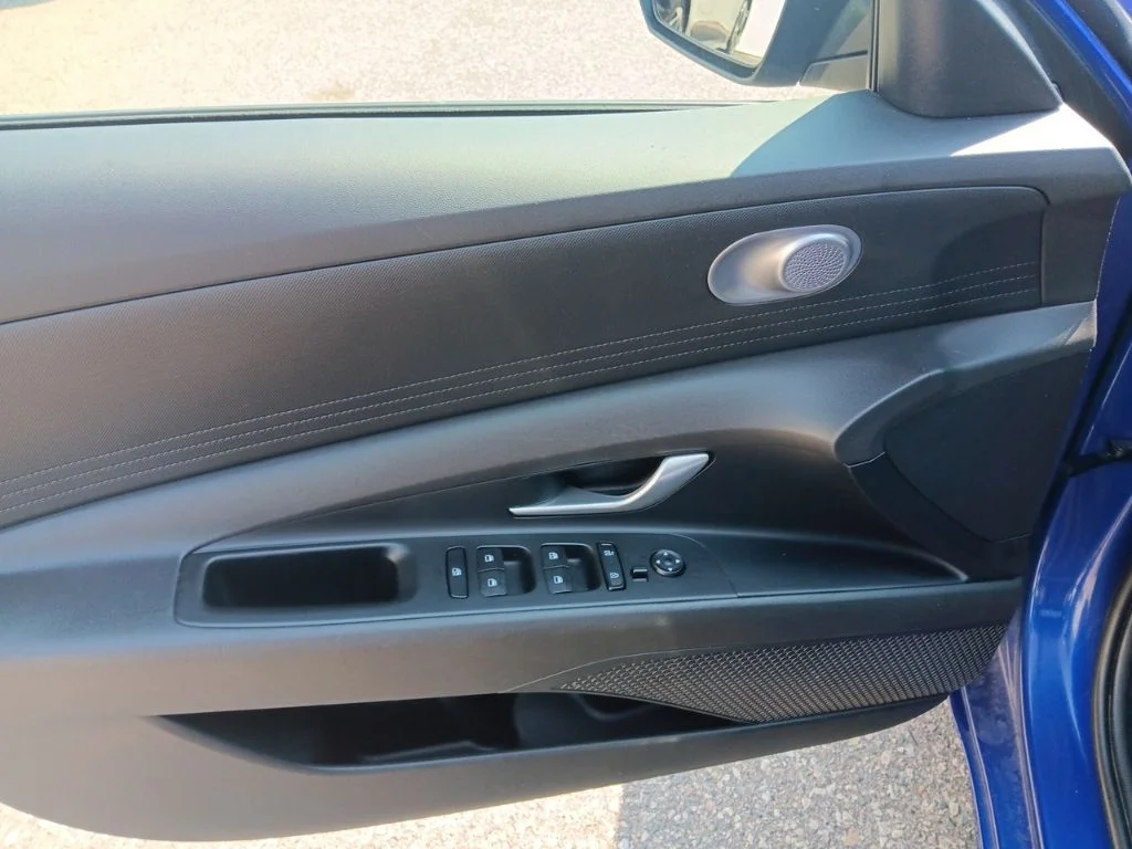 Used 2024 Intense Blue Hyundai SEL image 15