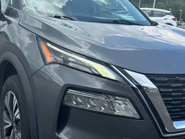 Used 2023 Gray Nissan SV image 11
