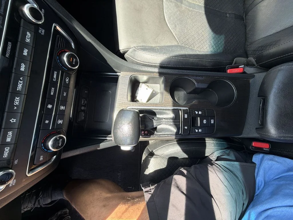 Used 2020 White Kia EX Premium image 20