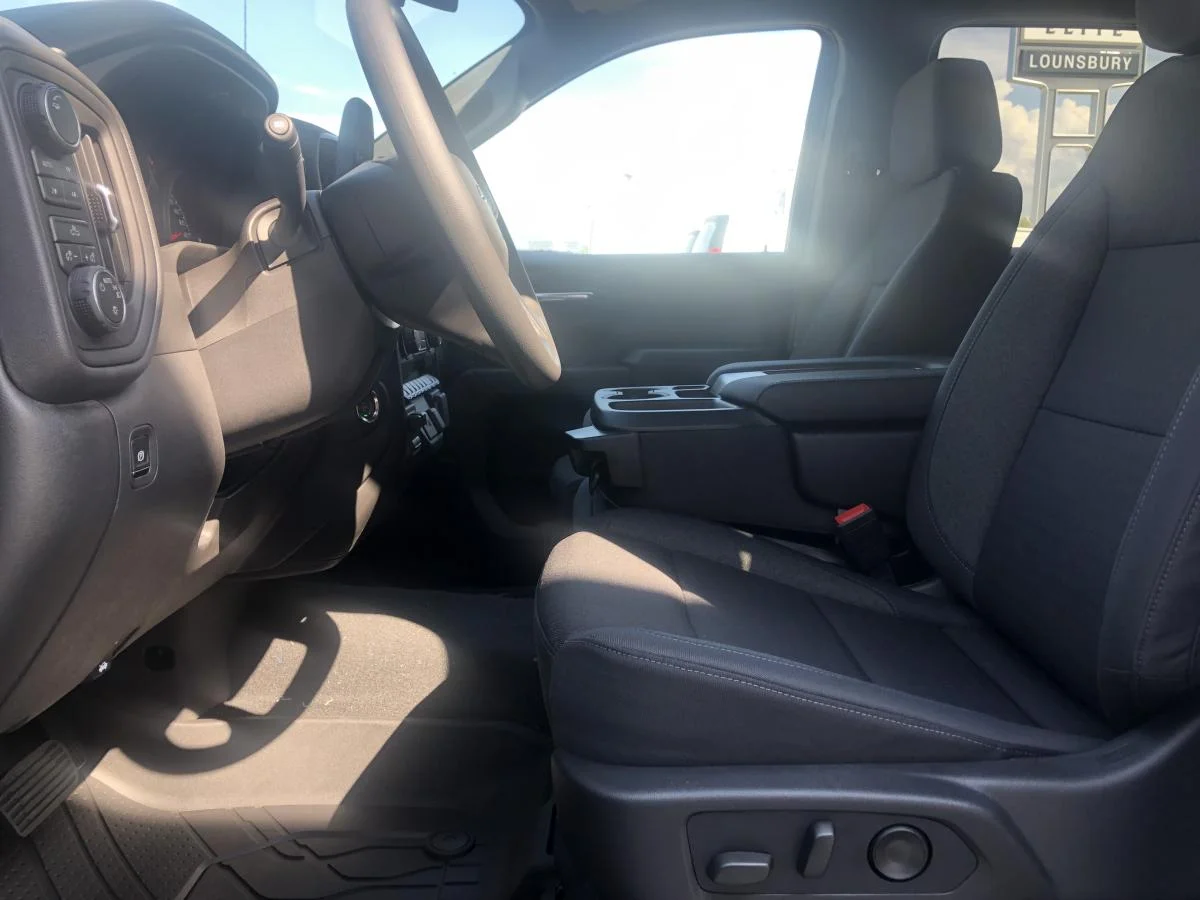 New 2026 White Chevrolet 4wd Crew Cab 147 image 10