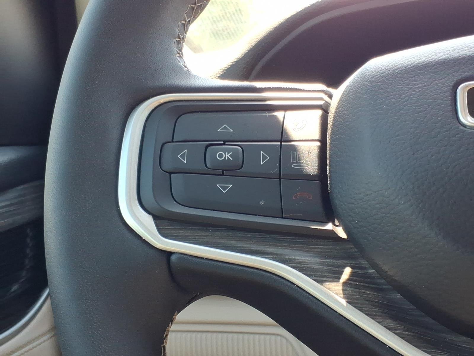 Used 2023 Baltic Gray Metallic Clearcoat Jeep Series II image 28