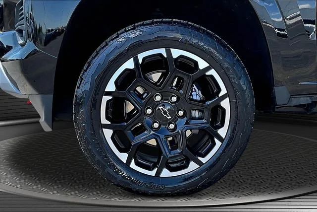 2026 Chevrolet Colorado Z71 - Photo 13