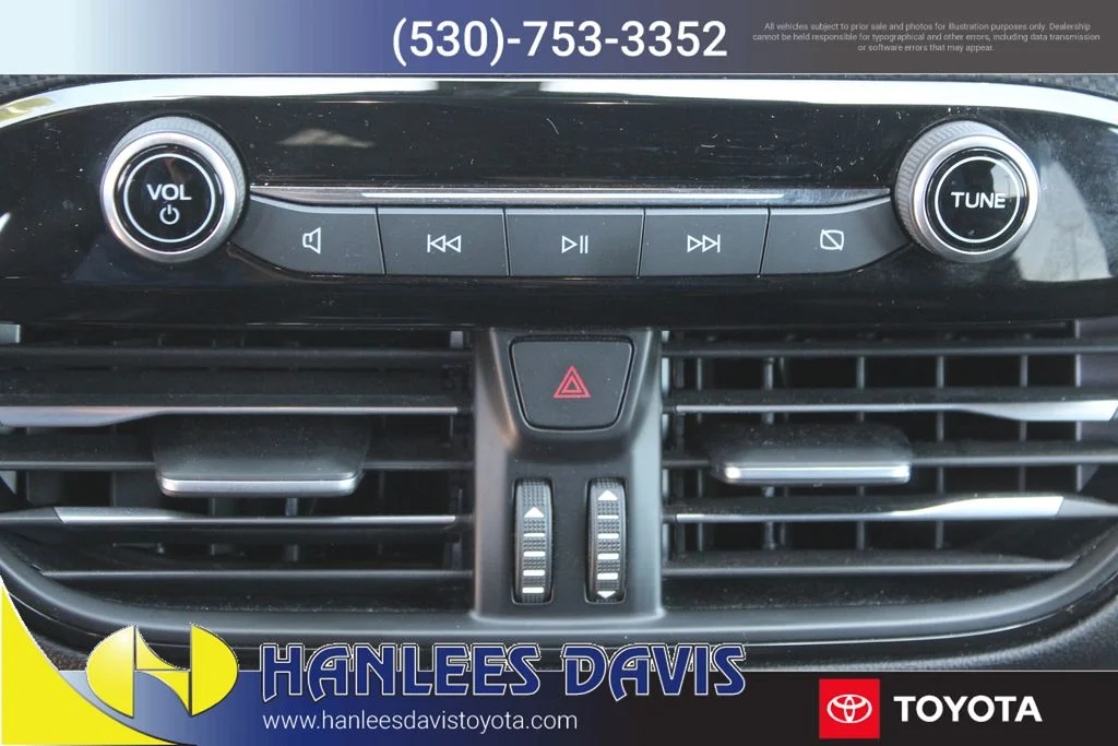 Used 2024 Gray Ford ST-Line image 25
