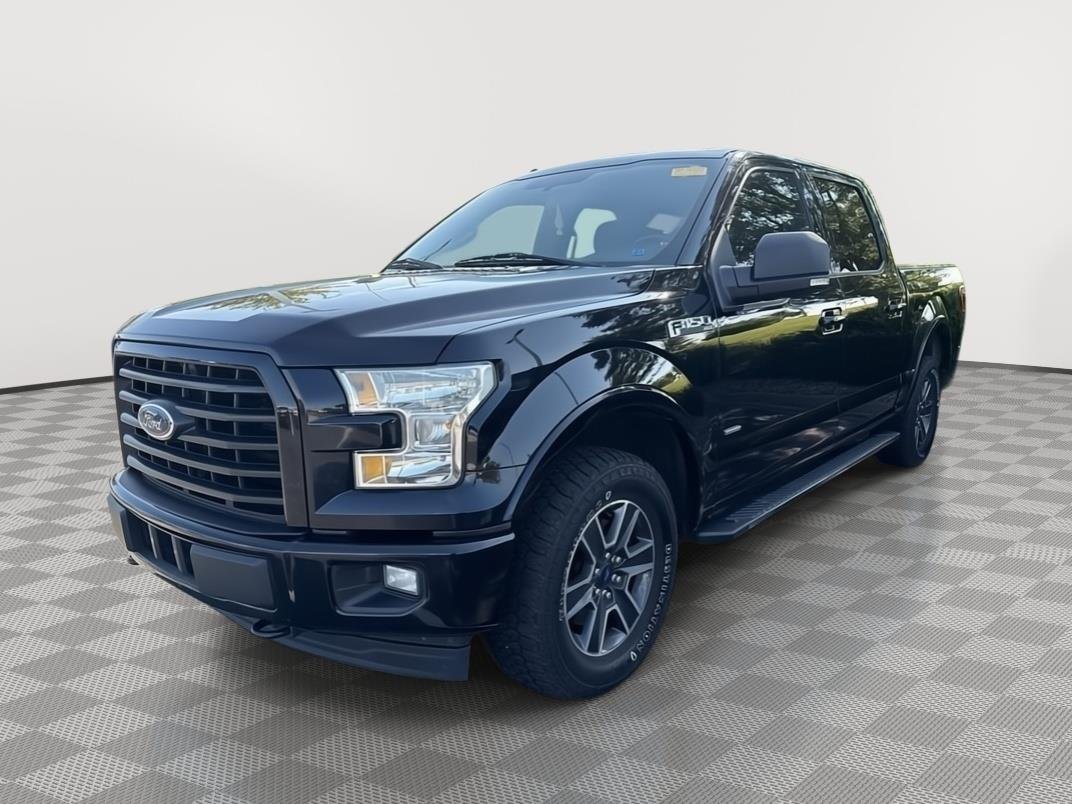 Used 2017 Shadow Black Ford XLT image 2