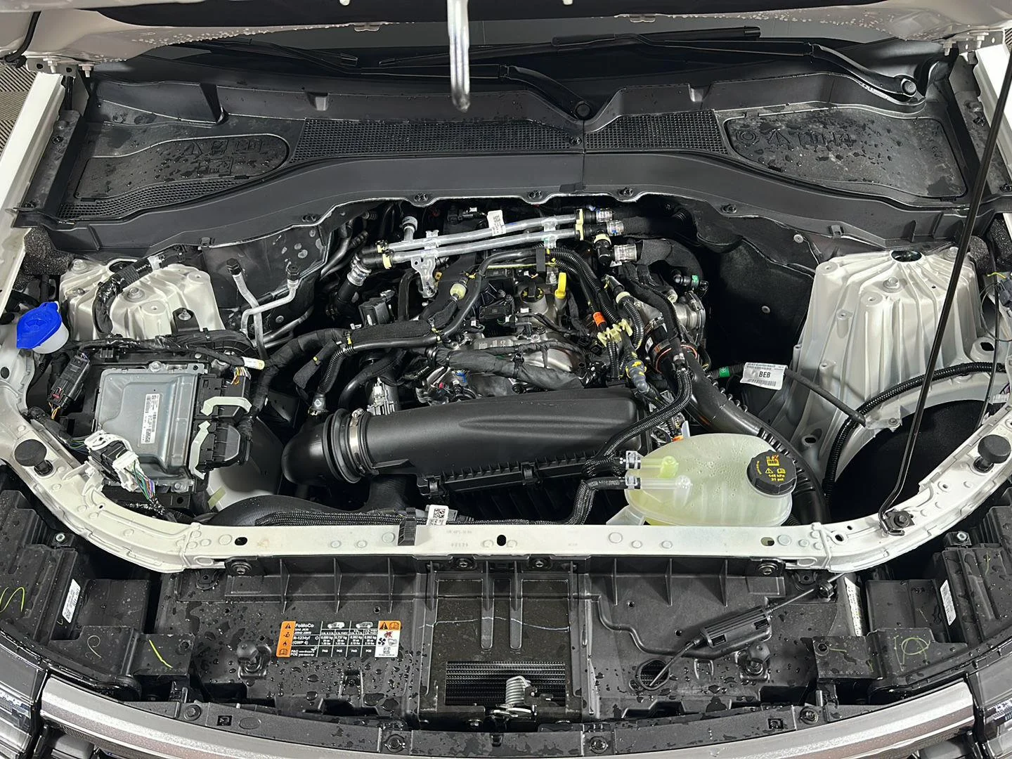 New 2026 Star White Metallic Tri-Coat Ford Active image 3