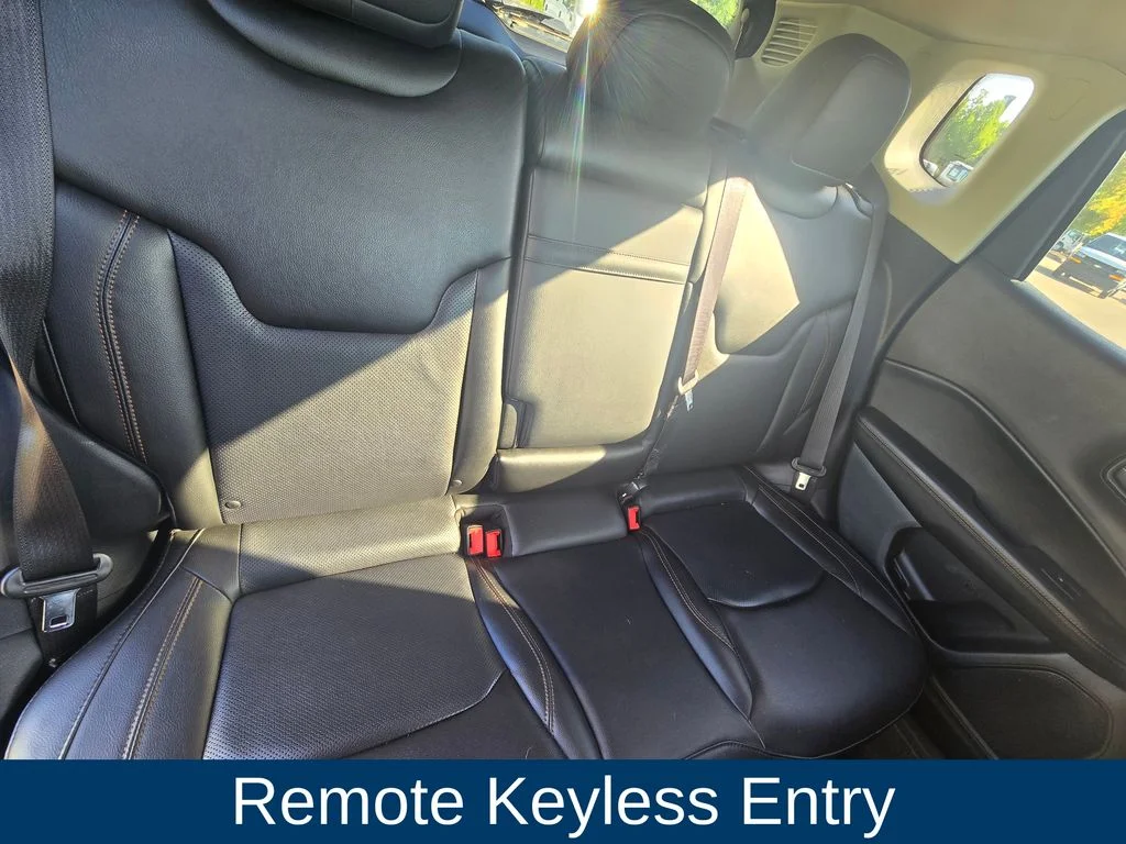 Certified Used 2018 Gray Jeep Limited image 9