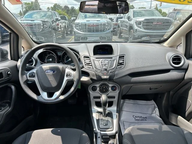 Used 2018 Gray Ford SE image 20
