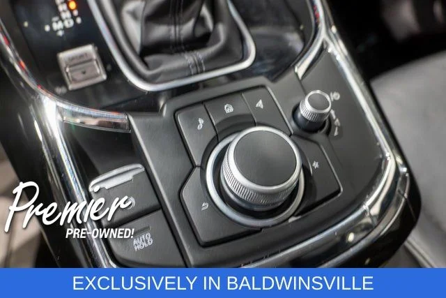 Used 2022 White Mazda Touring Plus image 31