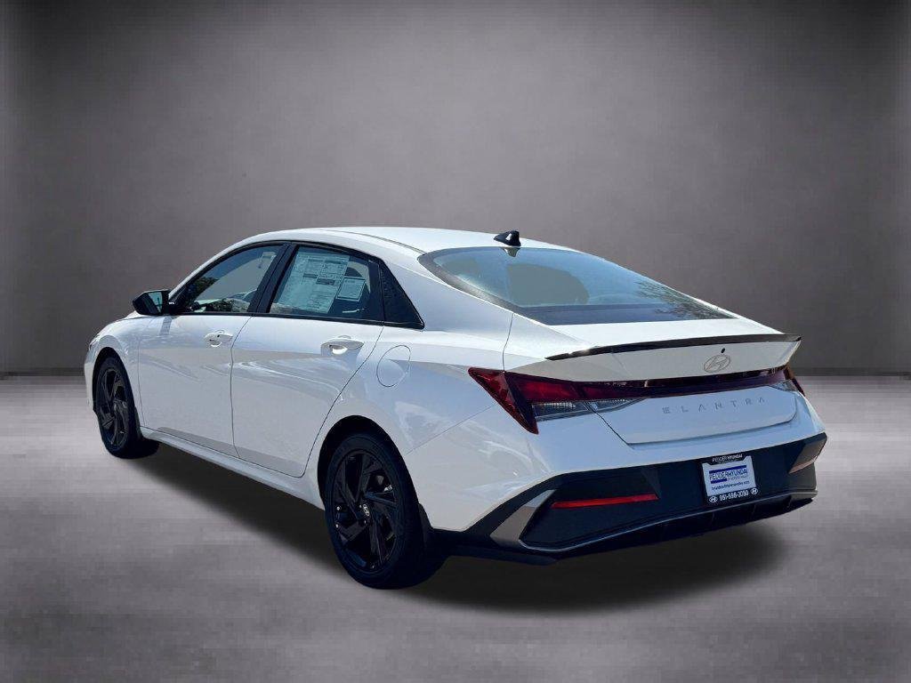 New 2026 White Hyundai SEL Sport Plus image 6