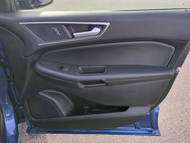 Used 2024 Blue Ford SEL image 31