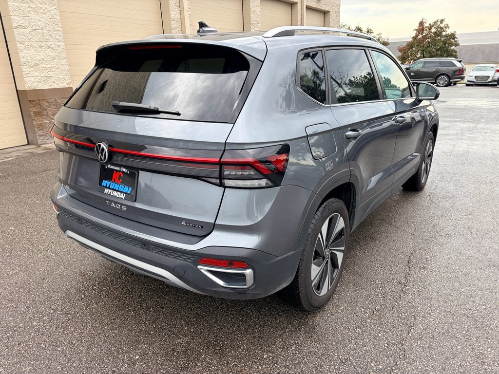 Used 2025 Platinum Gray Metallic Volkswagen SE image 5