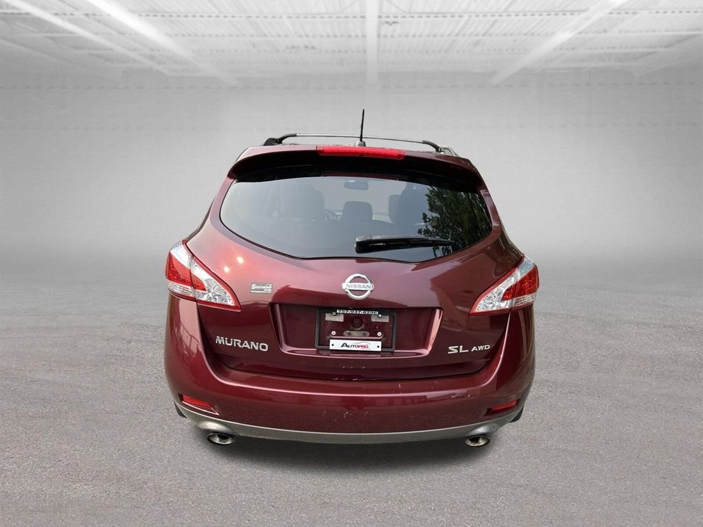 Used 2011 Red Nissan SL image 4