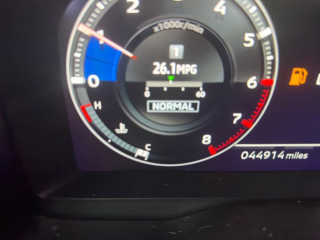 Used 2024 Black Mitsubishi  image 9