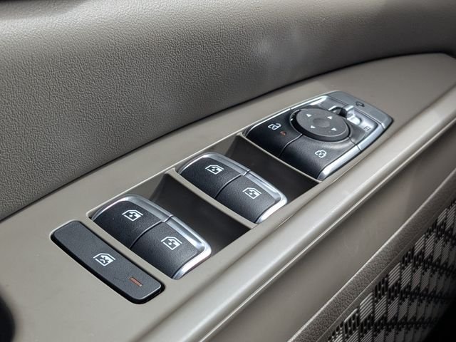New 2026 Ivory Silver Kia EX image 26