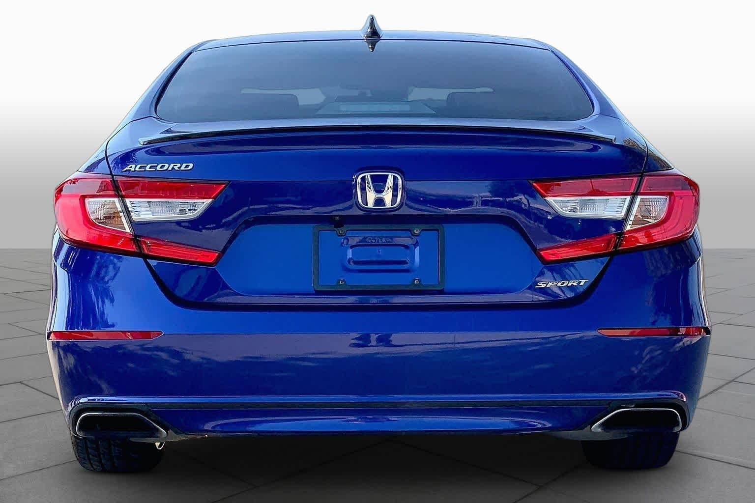 Used 2021 Still Night Pearl Honda Sport image 5