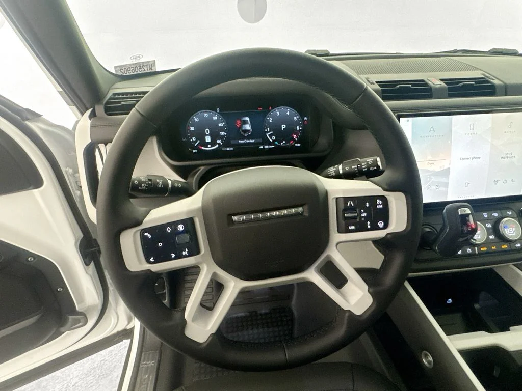 New 2026 Fuji White Land Rover X-Dynamic SE image 10