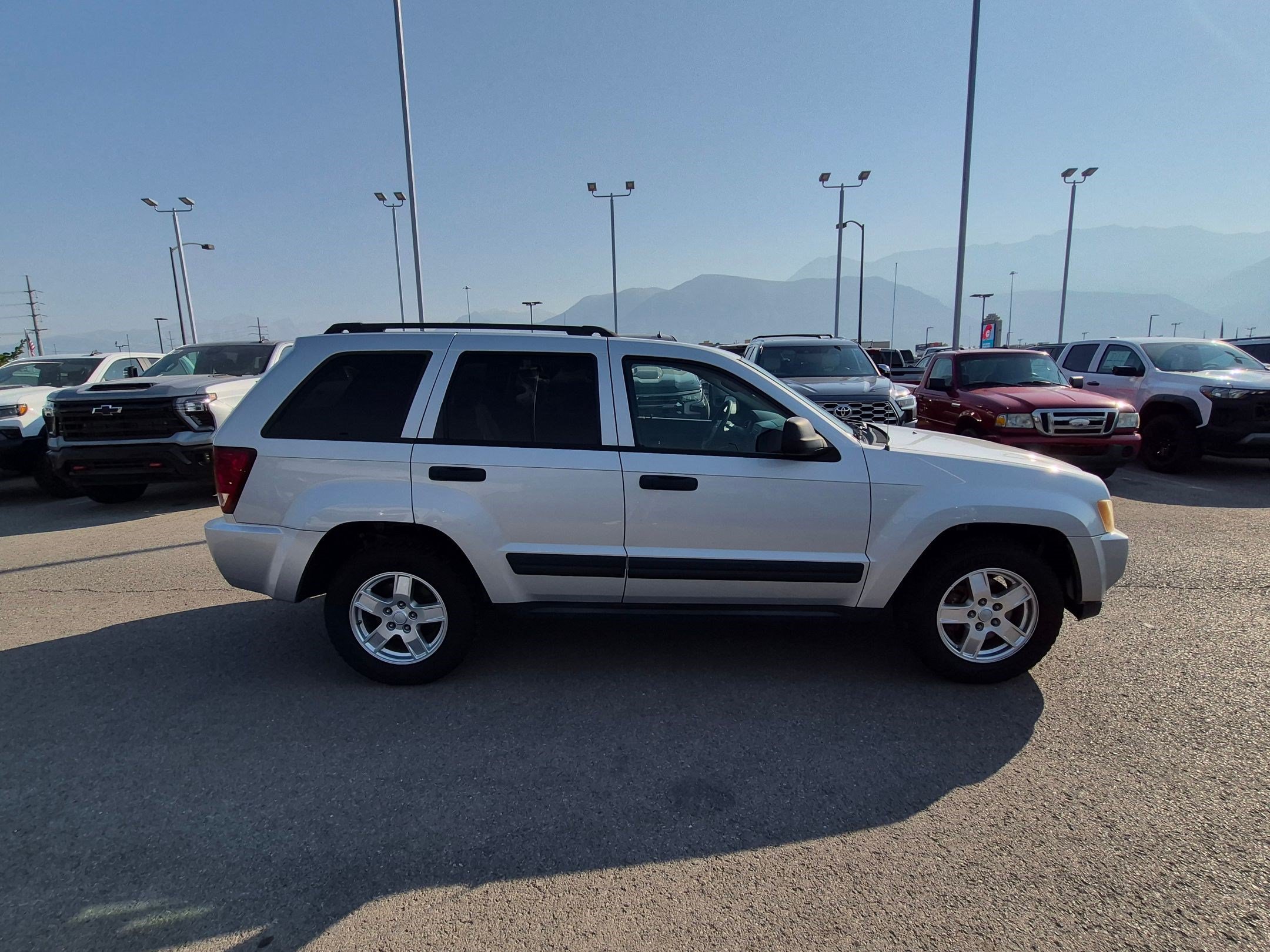 Used 2006 Jeep Grand Cherokee Laredo with VIN 1J4GR48K06C213324 for sale in American Fork, UT