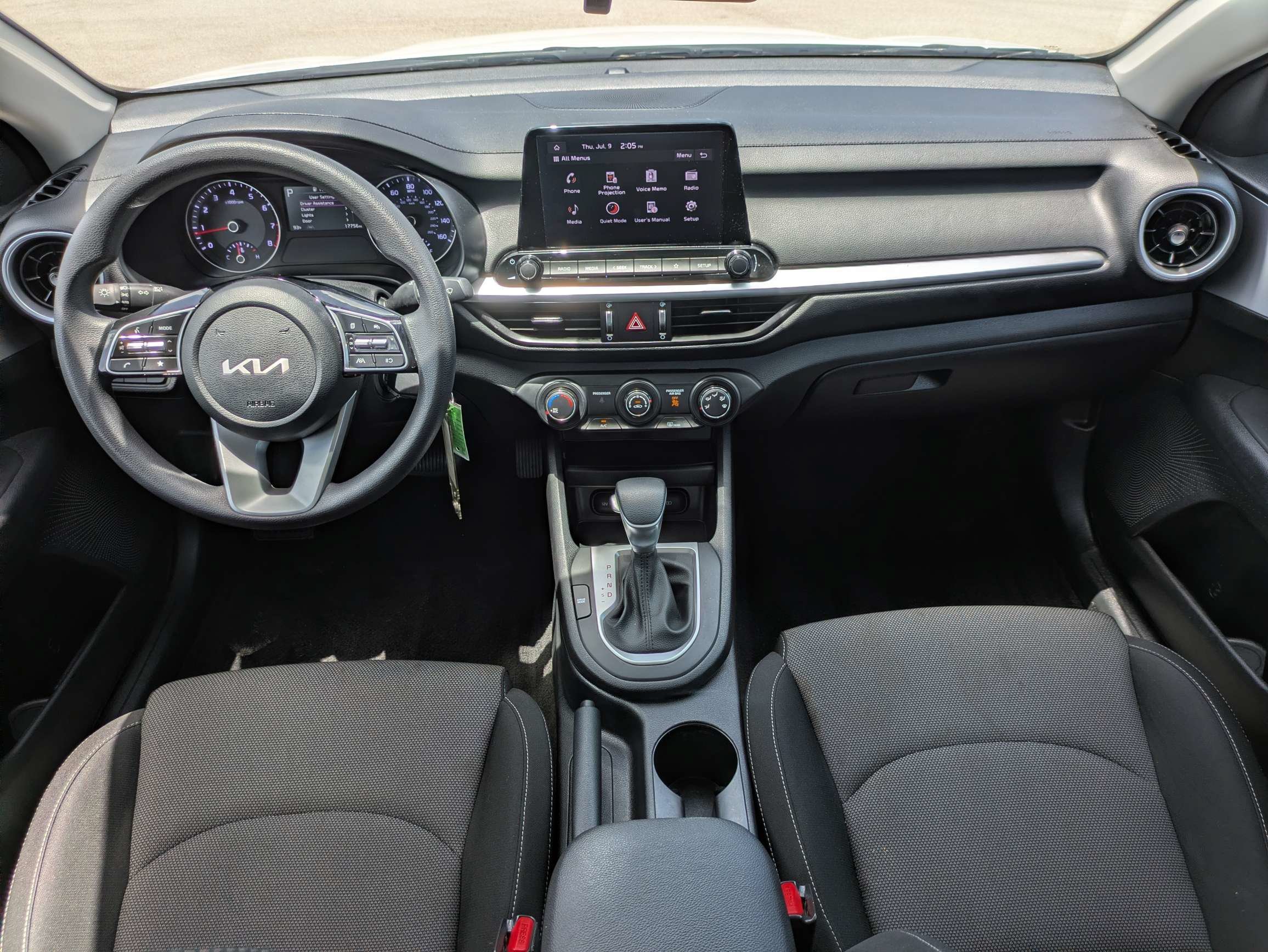 Certified Used 2024 Snow White Pearl Kia LXS image 15
