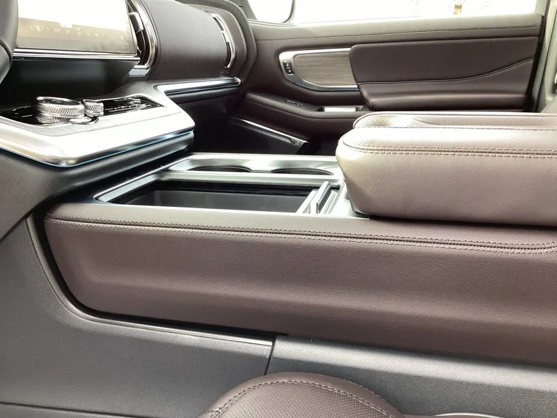 New 2026 Glacier Gray Metallic Tri-Coat Ford Platinum® image 40