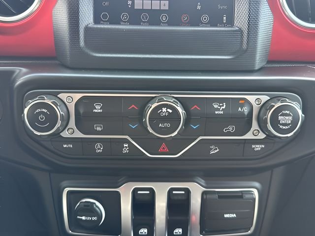 Used 2020 Gray Jeep Rubicon image 21