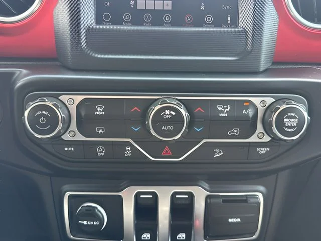Used 2020 Gray Jeep Rubicon image 21