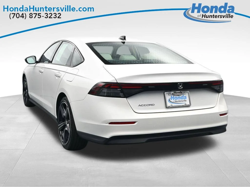 Certified Used 2026 Platinum White Pearl Honda SE image 6